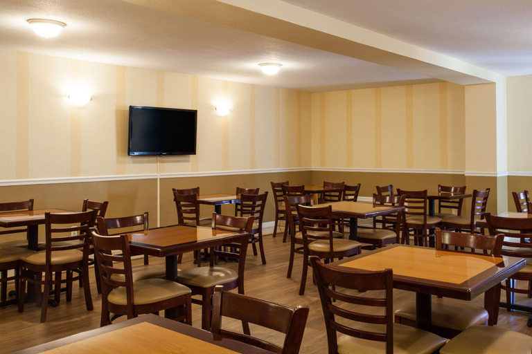 Food & Drinks, Econo Lodge Daytona Beach - Speedway, Volusia