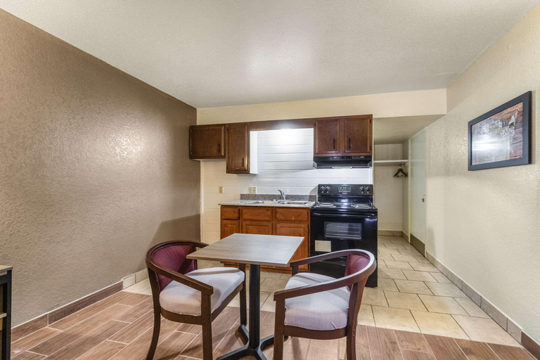 Bedroom 4, Econo Lodge San Marcos University Area, Hays