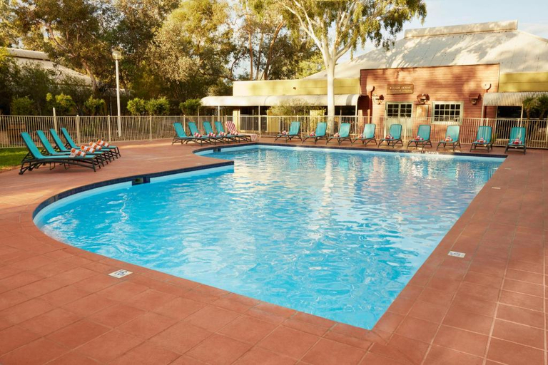 Sport & Beauty 3, Outback Hotel & Lodge, Petermann-Simpson