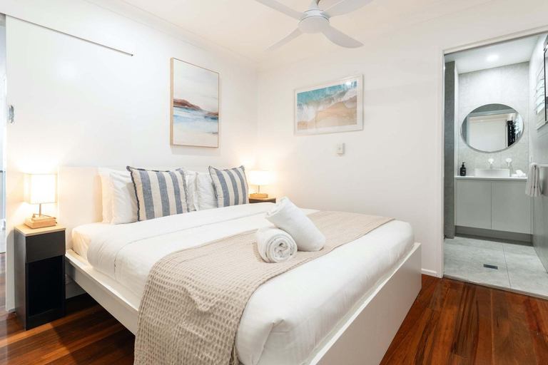 Others 5, Moffat Beach Coastal Contemporary Unit A, Caloundra - Caloundra N.