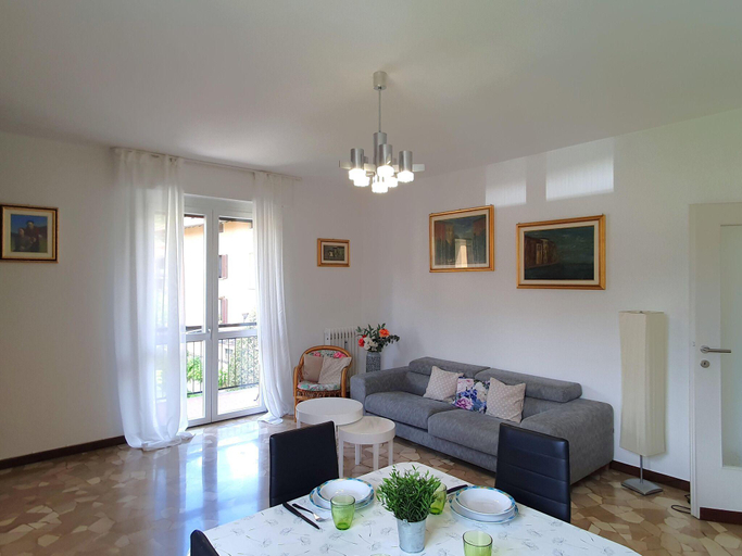 Others 2, Holiday Home by Lake in Maccagno, Varese