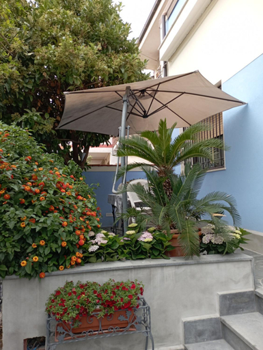 Others 5, B&B Betania, Catania