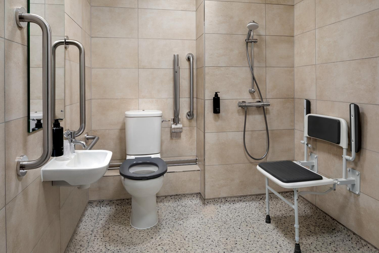 Bathroom, Super 8 by Wyndham Durham, Durham