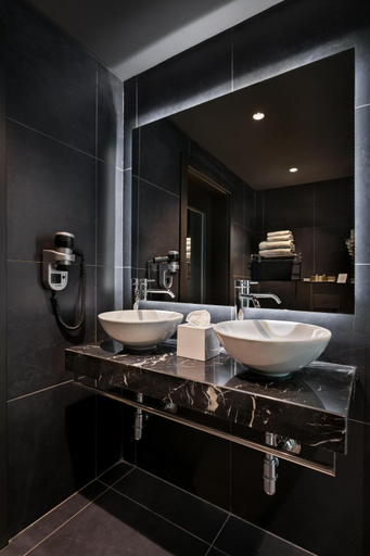 Bathroom 5, Verdi Gzira Promenade