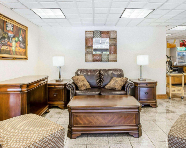 Public Area, Quality Inn Macon, Bibb