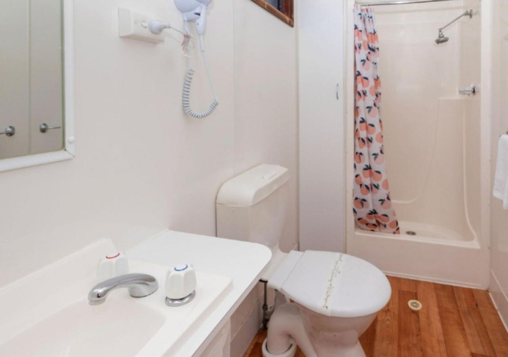 Bathroom 5, Echo Holiday Parks - Normanville, Yankalilla