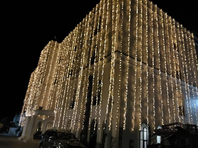 Exterior 2