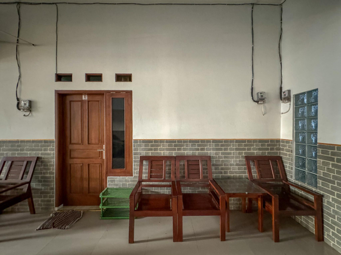 Public Area 3, Hotel Grand New Si Jago Mitra RedDoorz, Kebumen