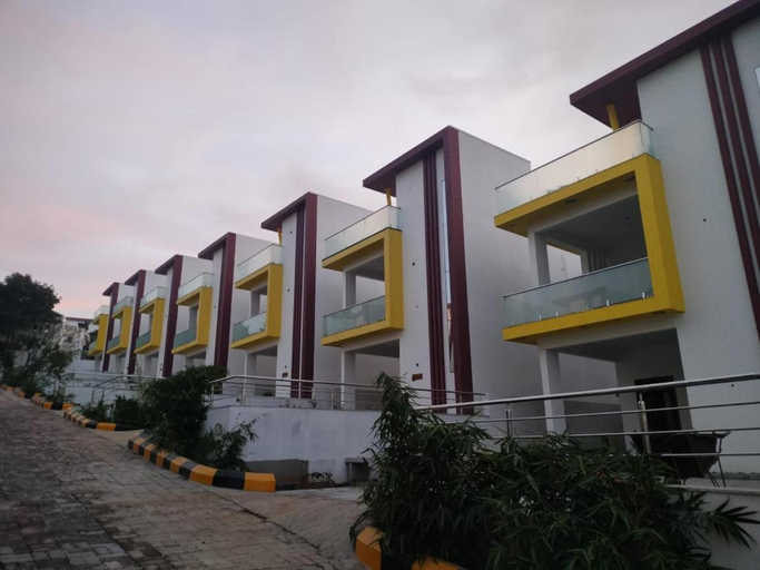 Exterior 5