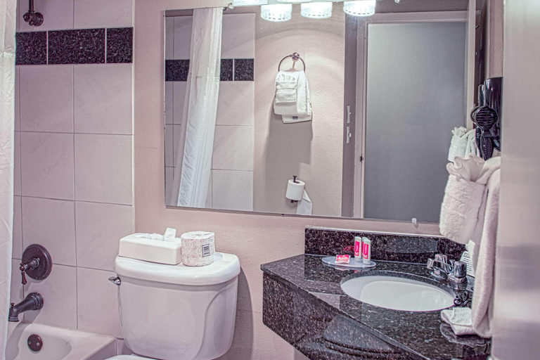 Bathroom, Motel 6 Rawlins, WY, Carbon