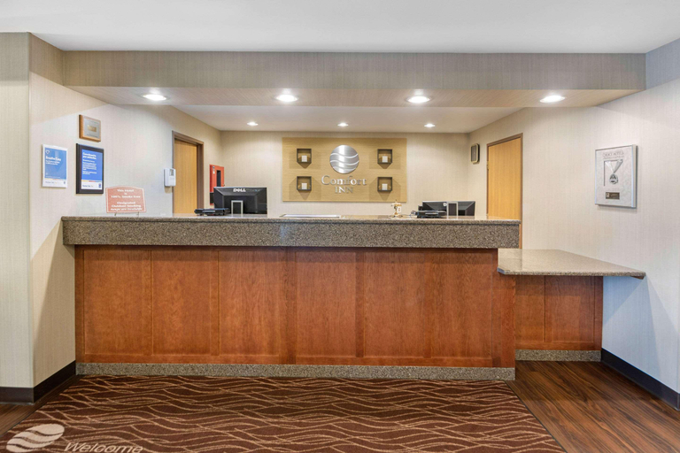 Public Area 3, Comfort Inn Iron Mountain North, Dickinson