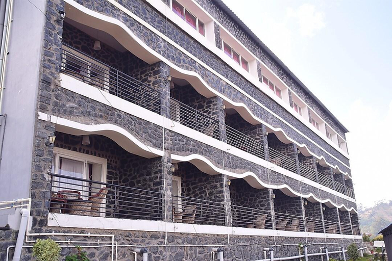 Exterior 8