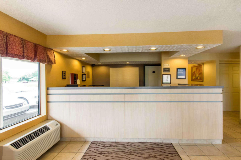 Public Area 3, Quality Inn Glasgow Area, Barren