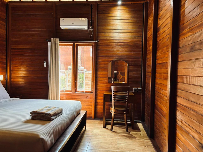 Bedroom 13