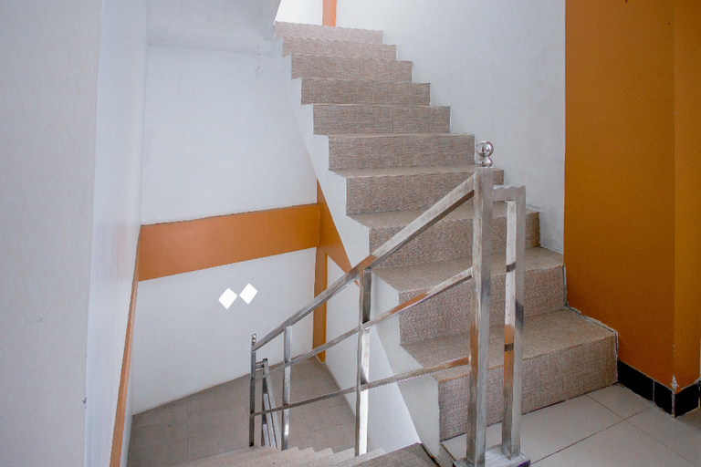 Public Area 3, RedDoorz Syariah @ Syafla Guest House, Balikpapan