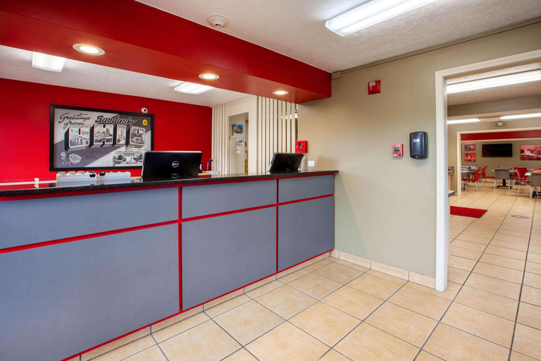 Public Area 2, Super 8 by Wyndham Sandusky, Erie