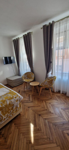 Bedroom 2, Rossmarkt Apartments, Brasov
