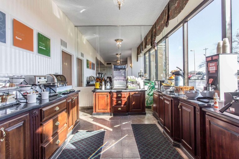 Food & Drinks 5, Comfort Inn Laurinburg, Scotland