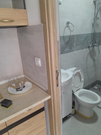 Others 5, Alesia B, Ocna Mures