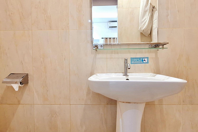 Bathroom 19