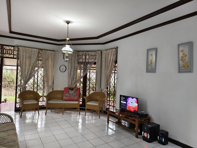 Others 2, Villa Bougenville 1 Blok A12, Bogor