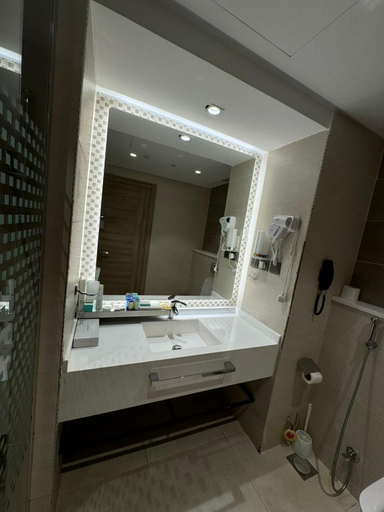 Bathroom 4, Roaya Alandalus Elite Hotel, Al Madinah Al Munawwarah