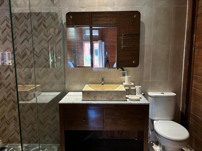 Bathroom 15