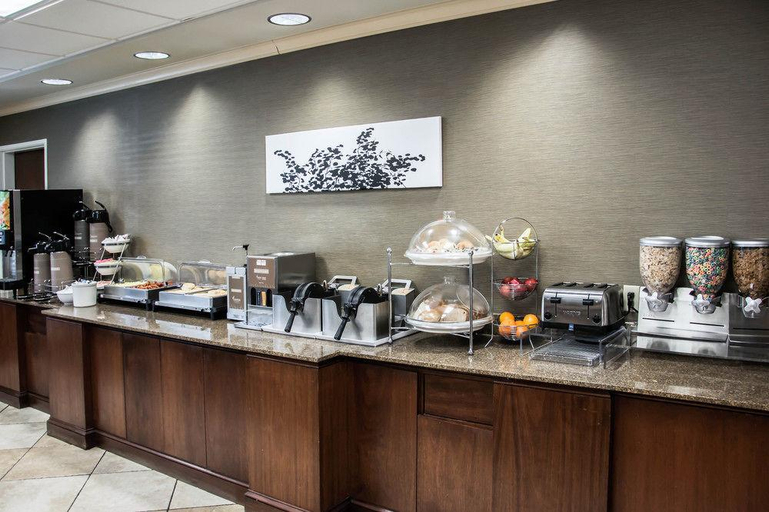 Food & Drinks 5, Sleep Inn & Suites Ruston Area, Lincoln