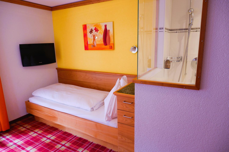 Bedroom 2, Hotel Christiania Saas-Fee, Visp