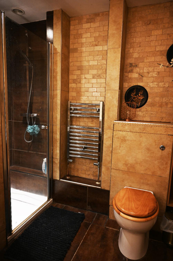 Bathroom 3, High Barn, Surrey