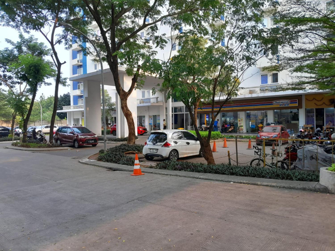 Exterior 13