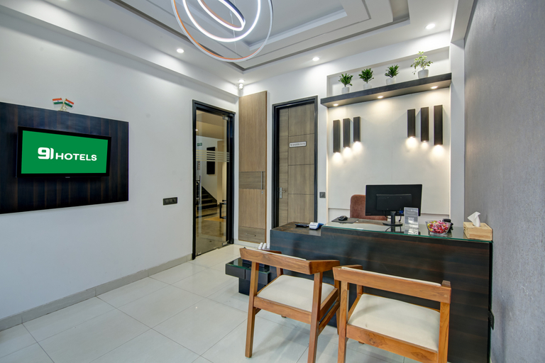 Public Area 2, Hotel 91 Medanta, Gurgaon