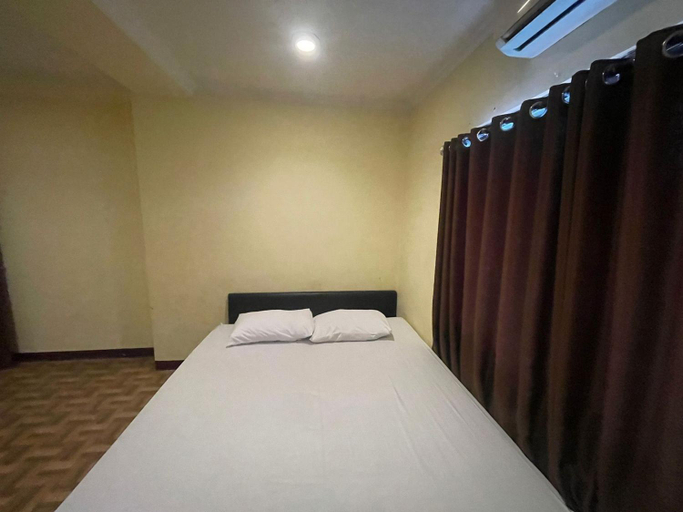 Bedroom 12