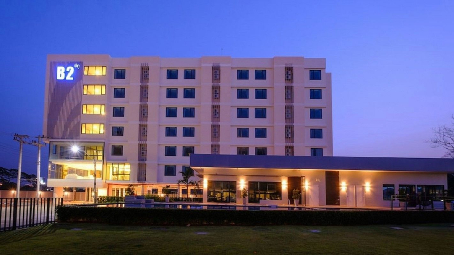 Exterior & Views