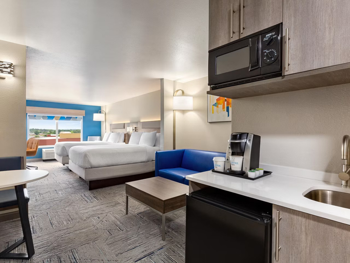 Holiday Inn Express & Suites TUSCALOOSA-UNIVERSITY - Tap to explore photos