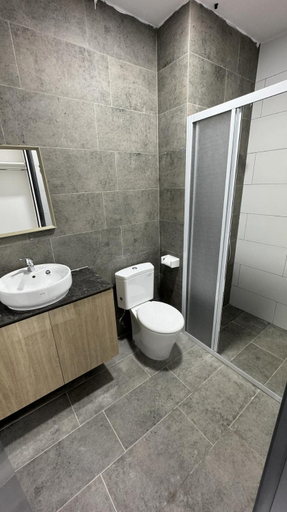 Bathroom 10