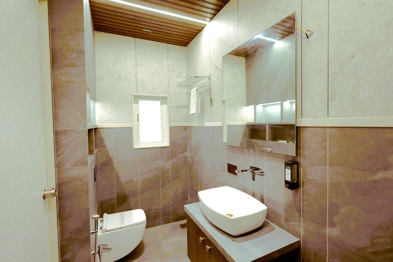 Bathroom 4, Hotel StatusInn, Kolhapur
