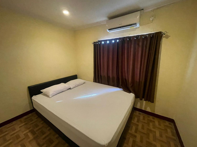 Bedroom 13