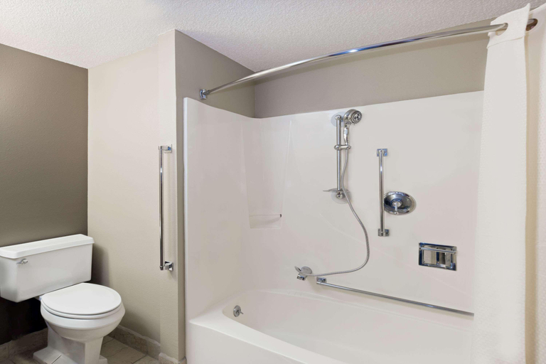 Bathroom 4, Super 8 by Wyndham Carroll, Carroll