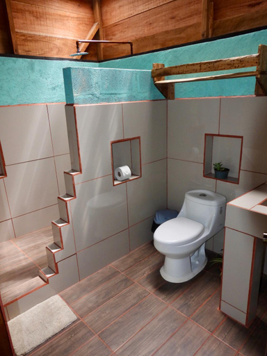 Bathroom 4, Iguanitas Lodge, San Carlos