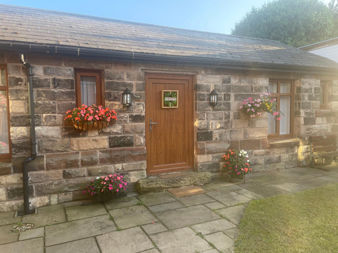 Exterior & Views 1, The Coachmans Cottage, Wirral