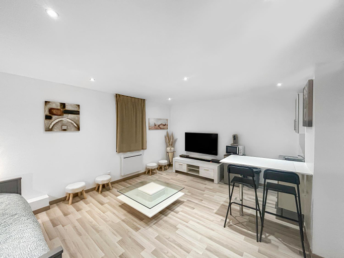 Others 2, L'Oasis Champenois - Terrace, Garden, Wifi, Marne