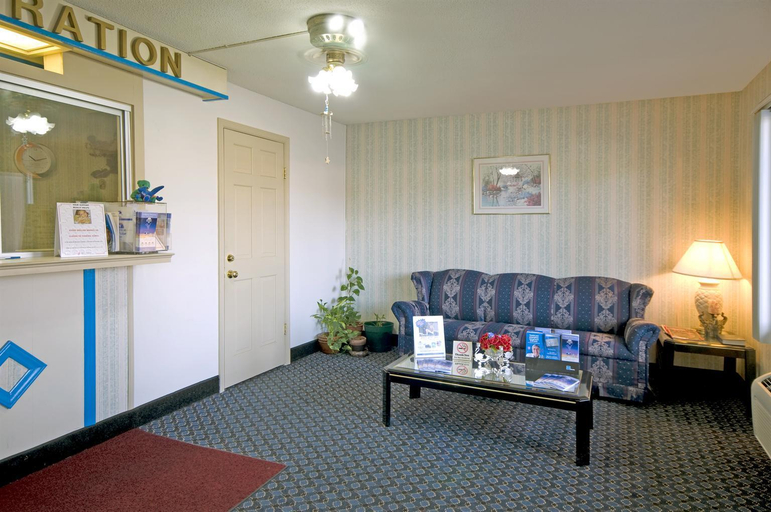 Public Area 2, Americas Best Value Inn Roxboro, Person