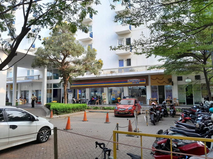 Exterior 10