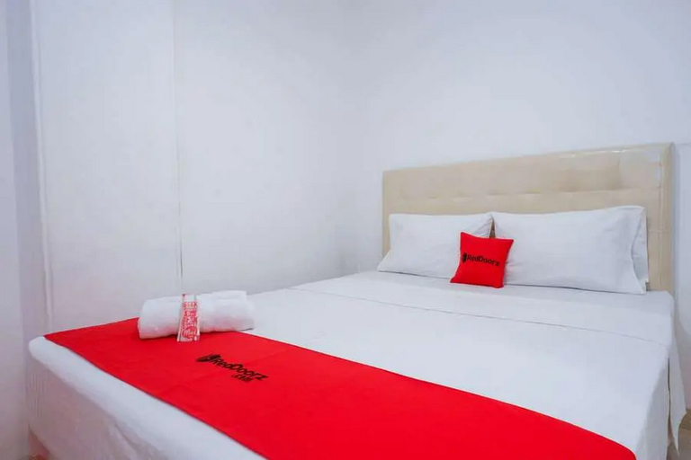 RedDoorz near Mall Ratu Indah 3, Makassar