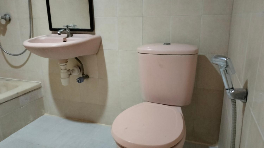 Bathroom 17