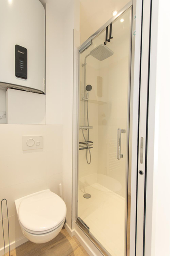 Bathroom 3, Les Lodges des Forges - Appartements Climatises, Bas-Rhin
