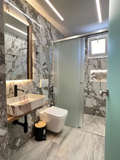 Bathroom 3, Villa Bodini Himare, Vlorës