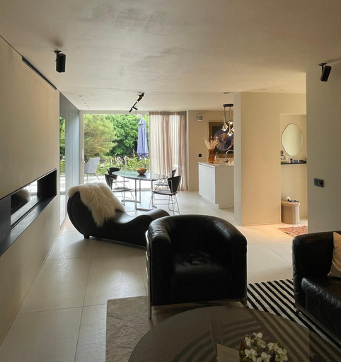 Others 5, Suite & Vins - Gite d’exception, Namur