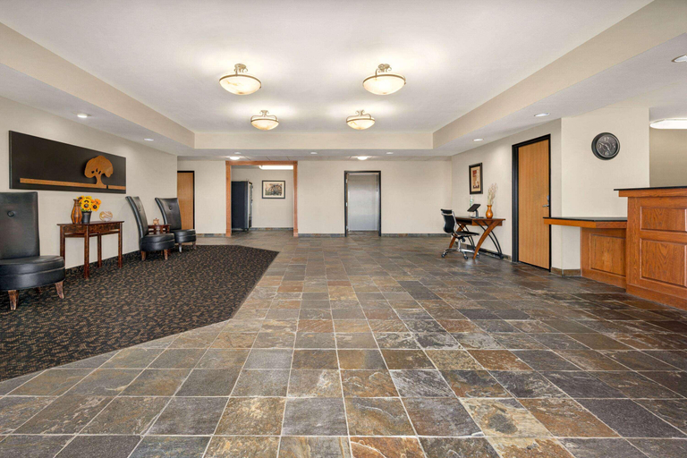 Public Area 2, Baymont by Wyndham Fremont, Dodge